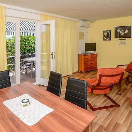 Holiday Home Lovište エクステリア 写真