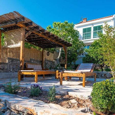 Holiday Home Lovište エクステリア 写真