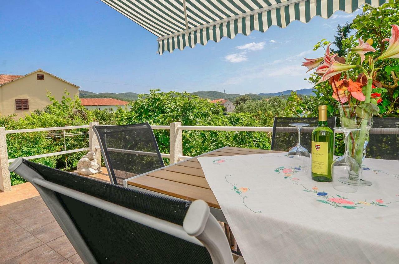 Holiday Home Lovište エクステリア 写真