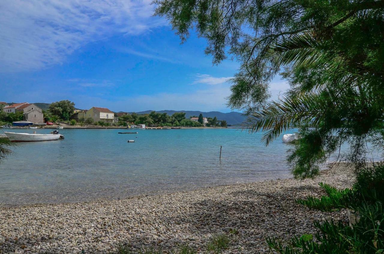 Holiday Home Lovište エクステリア 写真