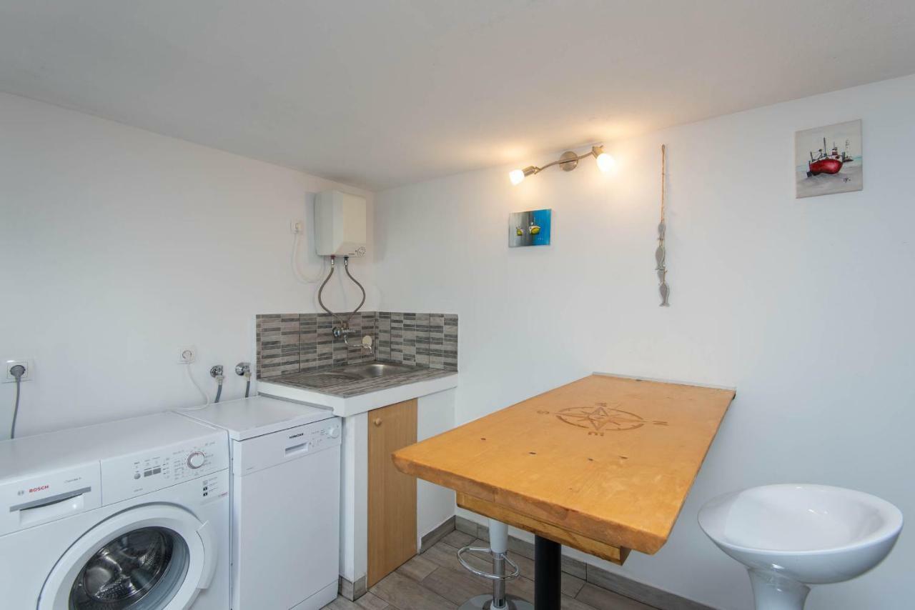 Holiday Home Lovište エクステリア 写真