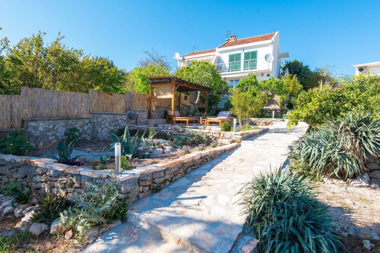Holiday Home Lovište エクステリア 写真