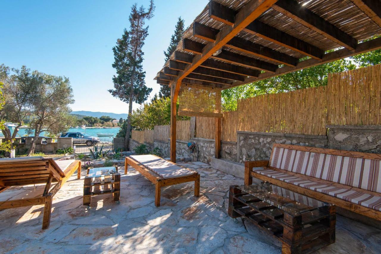 Holiday Home Lovište エクステリア 写真